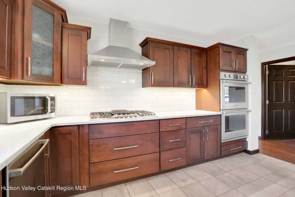 25 Mill Ln Extension, Saugerties, NY 12477 - Photo 8 of 46