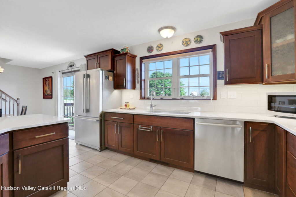 25 Mill Ln Extension, Saugerties, NY 12477 - Photo 9 of 46