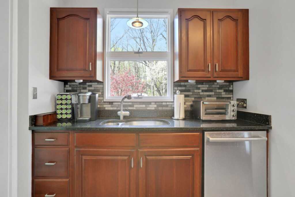181 Washington Avenue, Kingston, NY 12401 - Photo 17 of 38