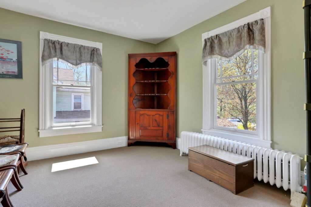 181 Washington Avenue, Kingston, NY 12401 - Photo 24 of 38