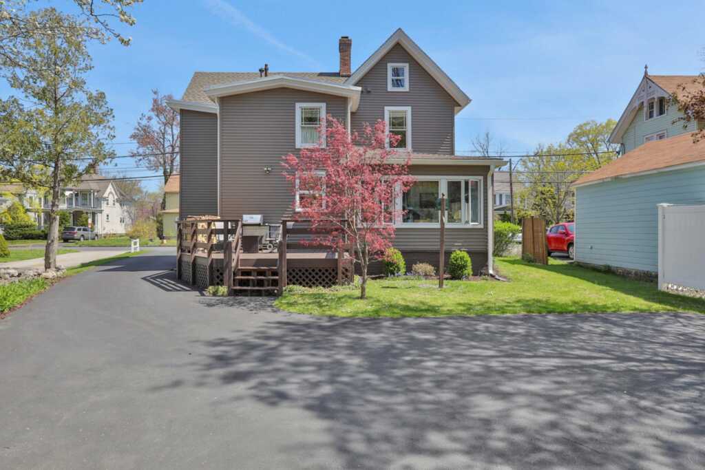 181 Washington Avenue, Kingston, NY 12401 - Photo 3 of 38