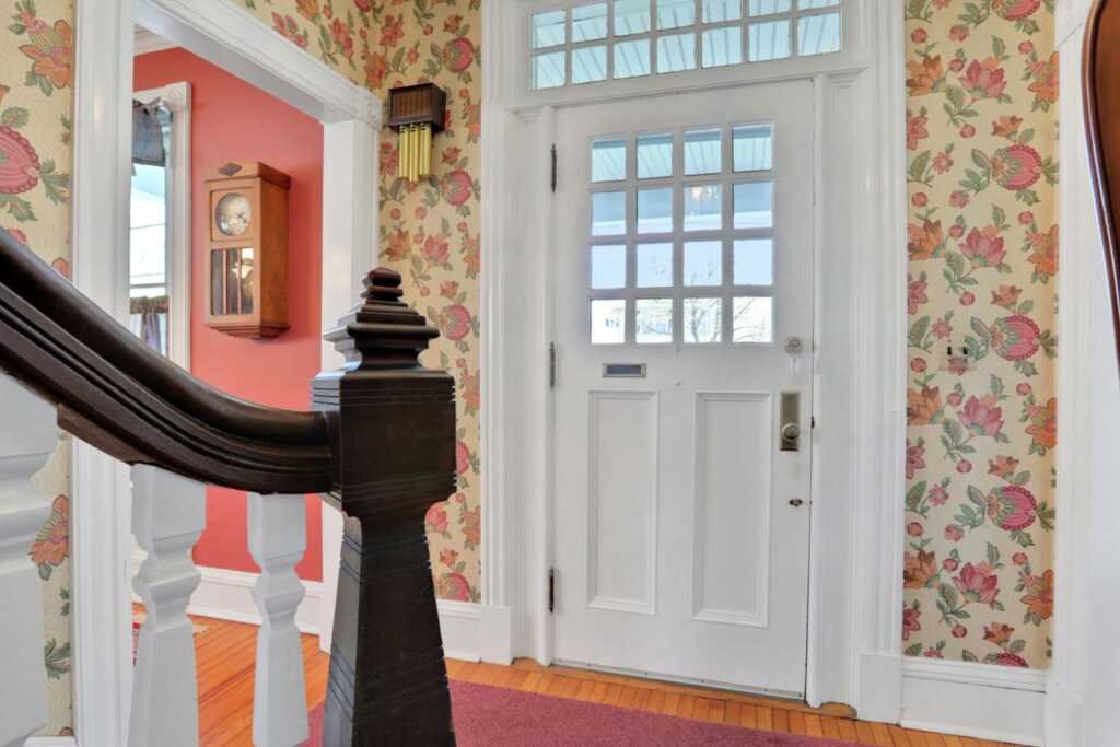 181 Washington Avenue, Kingston, NY 12401 - Photo 8 of 38