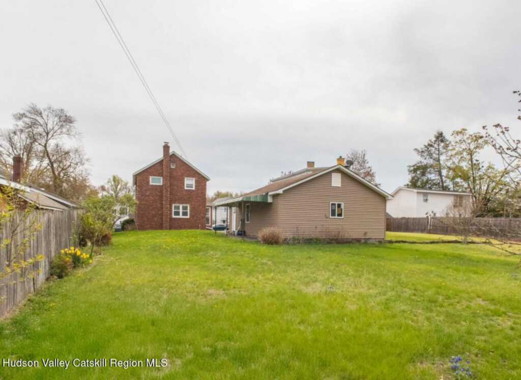 192 Delaware Street, Saugerties, NY 12477 - Photo 2 of 32