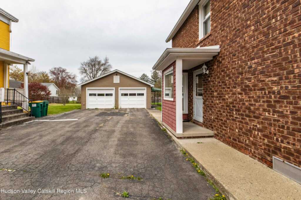192 Delaware Street, Saugerties, NY 12477 - Photo 31 of 32