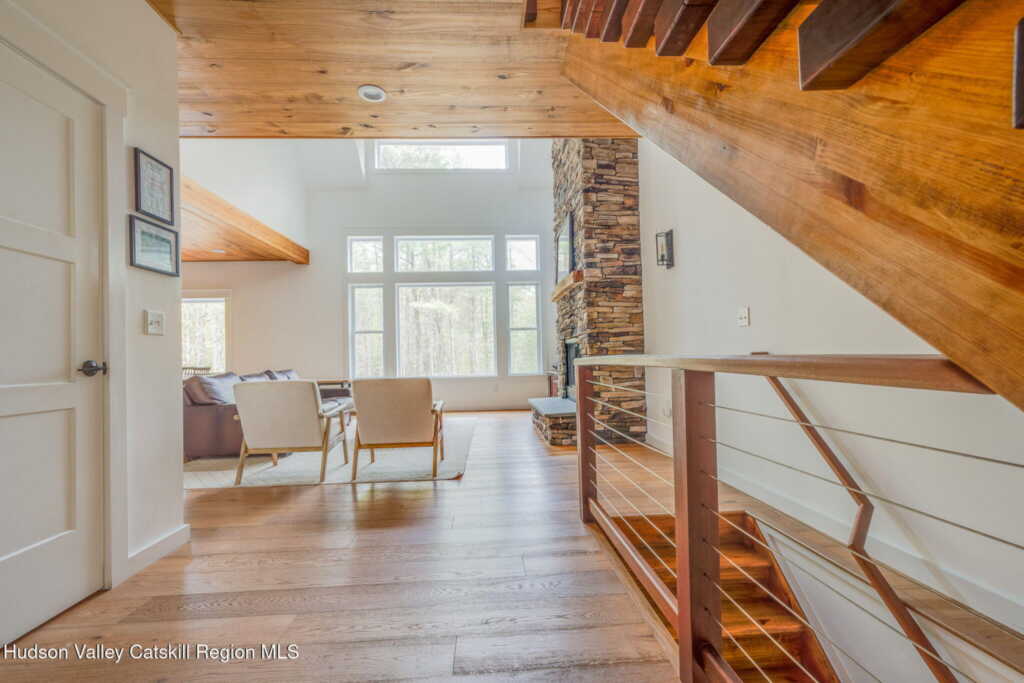 51 Houtman Road, Saugerties, NY 12477 - Photo 3 of 44