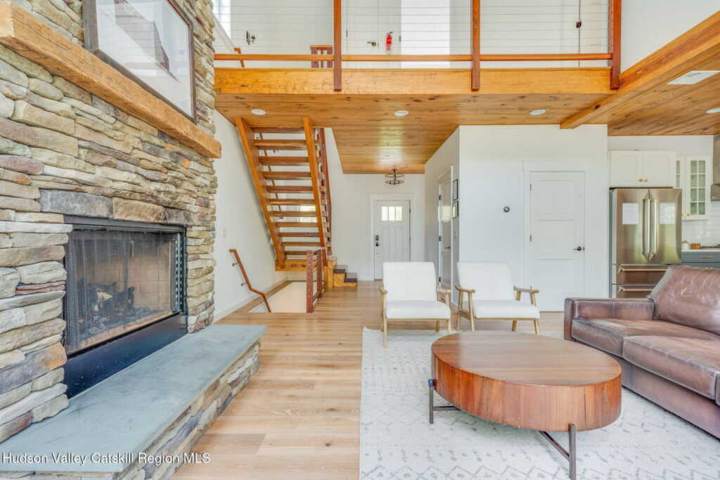 51 Houtman Road, Saugerties, NY 12477 - Photo 6 of 44