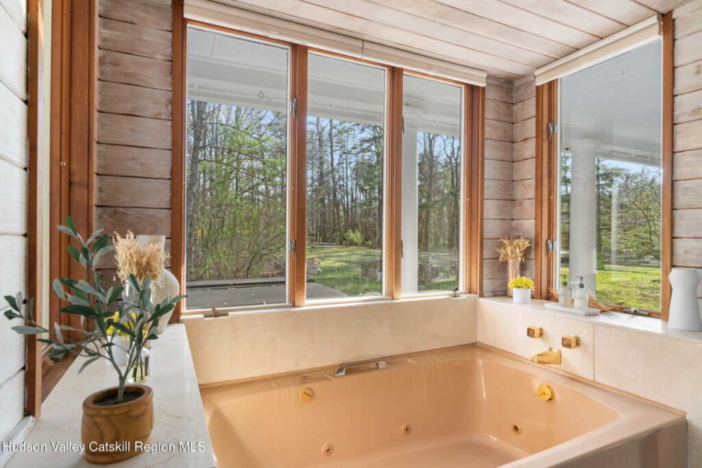 1659 Route 212, Saugerties, NY 12477 - Photo 24 of 50