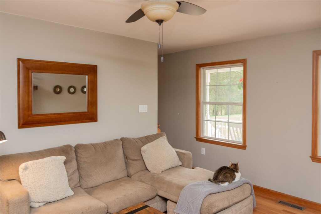 226 Blue Mountain Road, Saugerties, NY 12477 - Photo 5 of 32