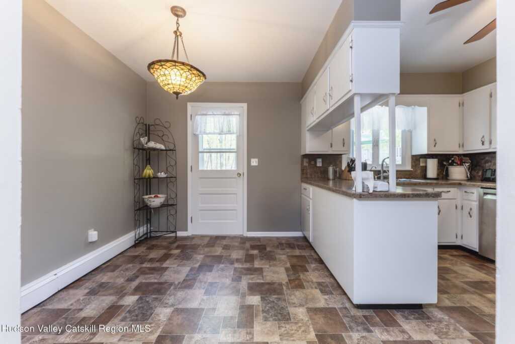 152 Flower Hill, Kingston, NY 12401 - Photo 15 of 50
