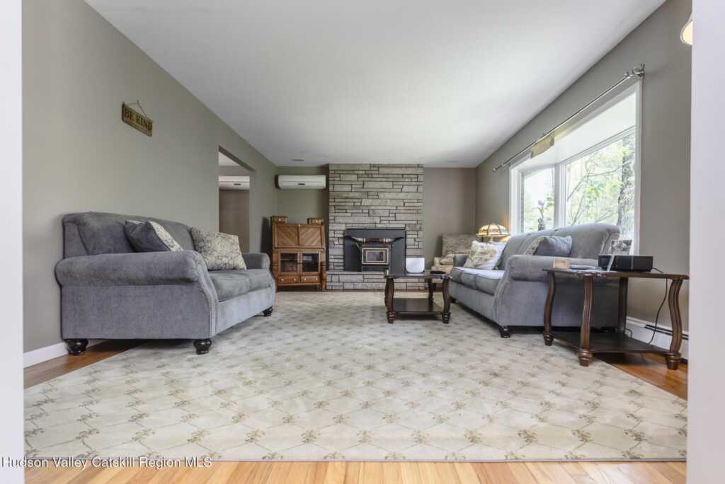 152 Flower Hill, Kingston, NY 12401 - Photo 4 of 50