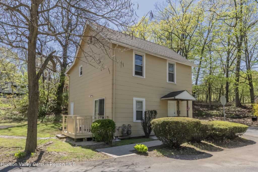190 1st Avenue, Kingston, NY 12401 - Photo 2 of 33