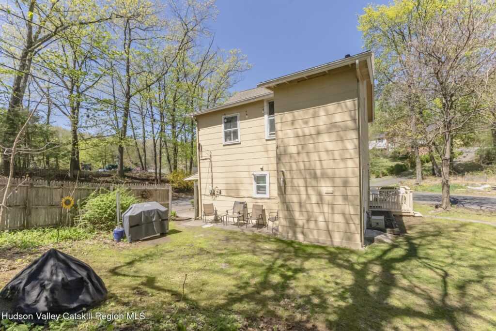 190 1st Avenue, Kingston, NY 12401 - Photo 4 of 33