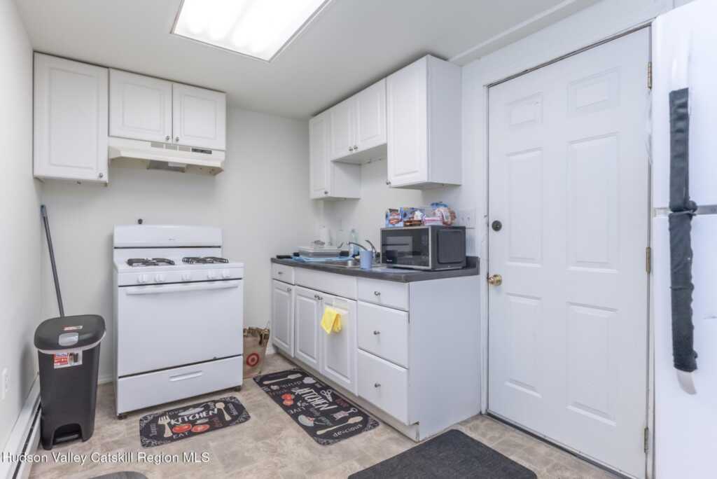 190 1st Avenue, Kingston, NY 12401 - Photo 8 of 33