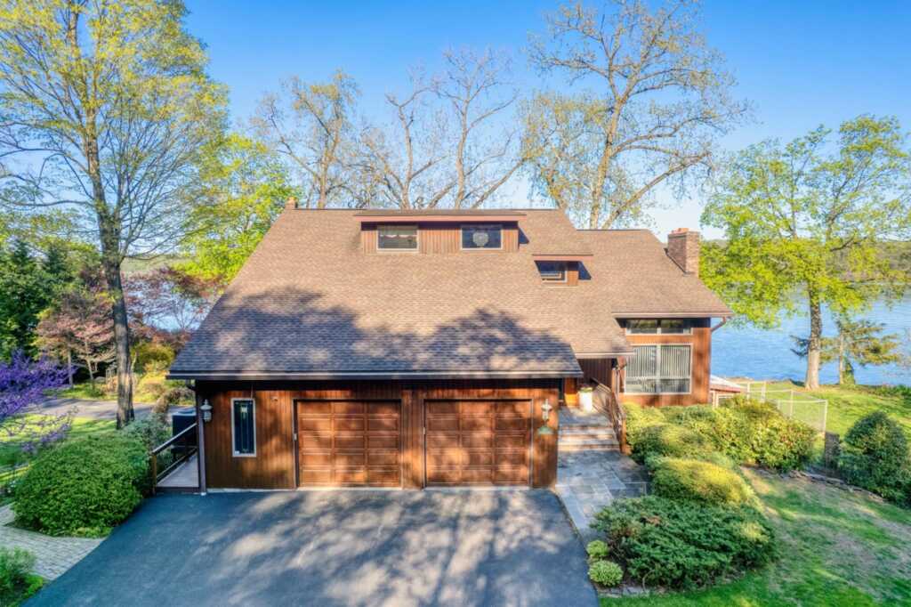 206 Riverside Drive, Saugerties, NY 12453