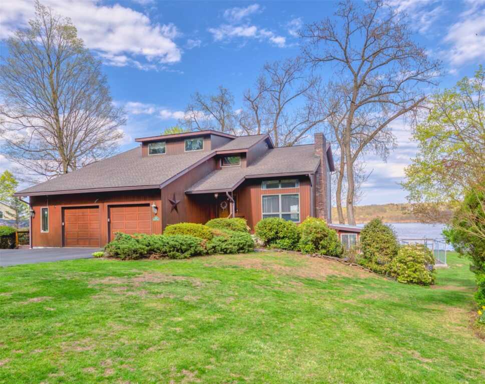 206 Riverside Drive, Saugerties, NY 12453 - Photo 2 of 50