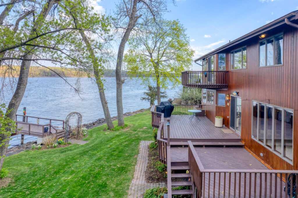 206 Riverside Drive, Saugerties, NY 12453 - Photo 4 of 50