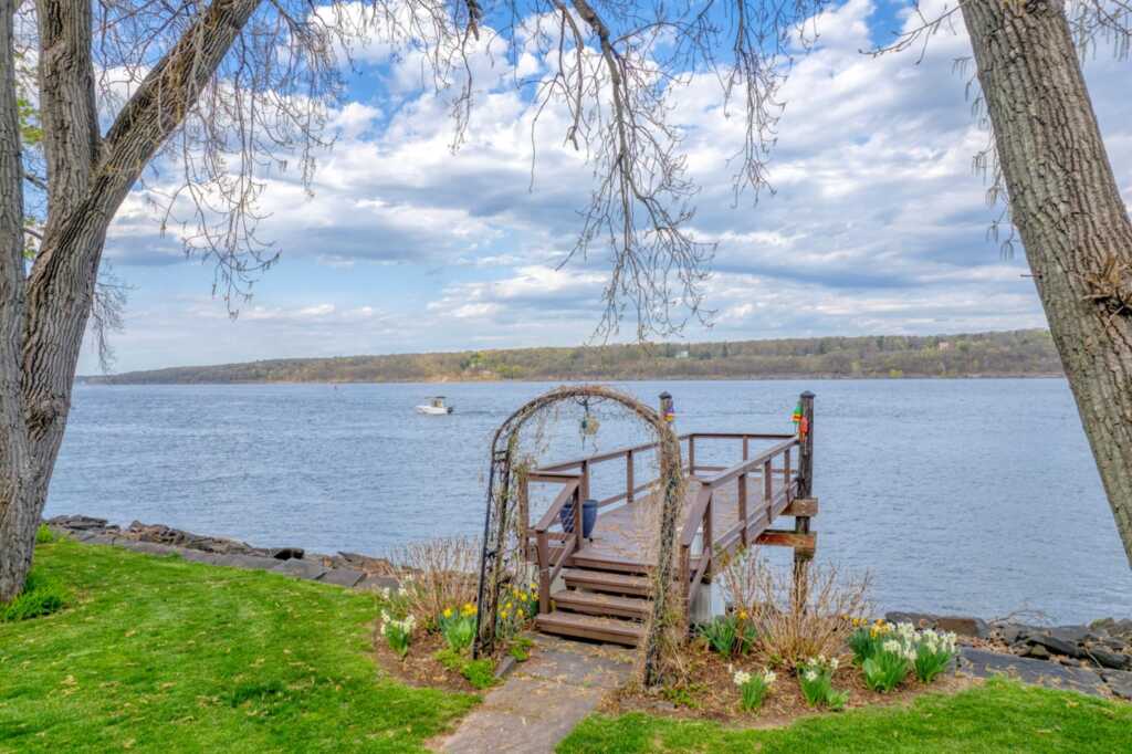 206 Riverside Drive, Saugerties, NY 12453 - Photo 5 of 50