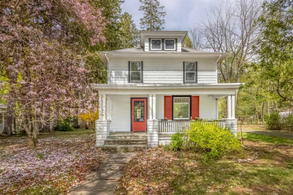40 Lower Byrdcliffe Road, Woodstock, NY 12498 - Photo 2 of 34