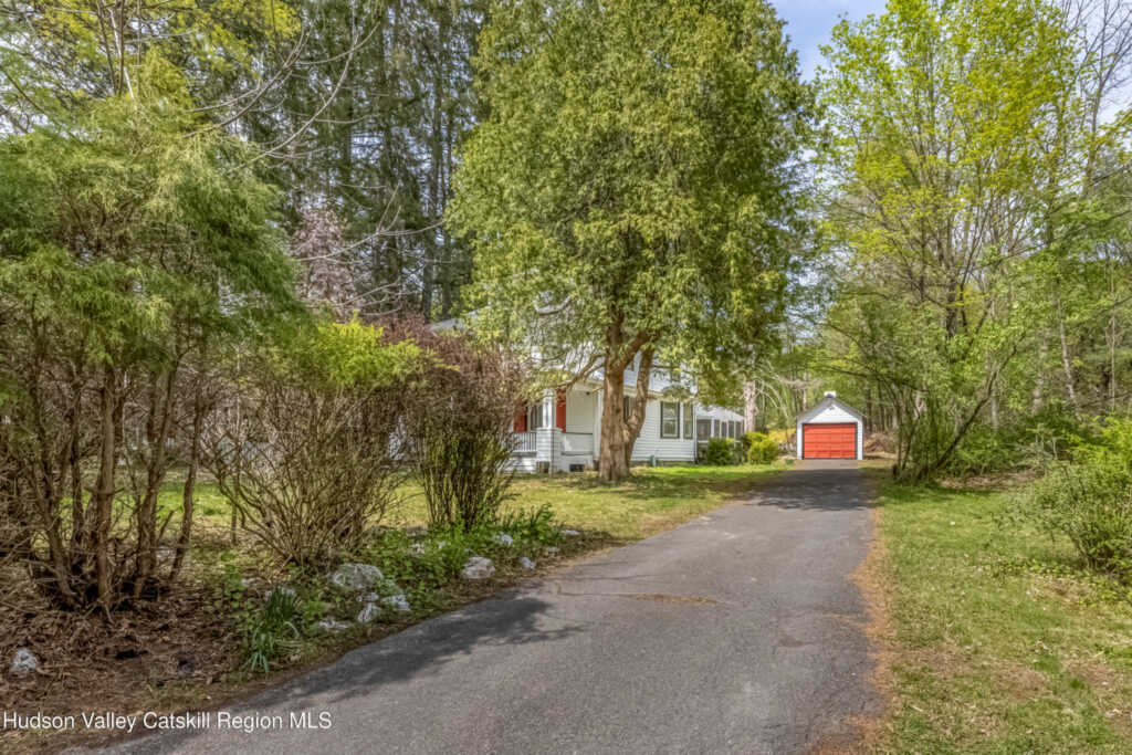 40 Lower Byrdcliffe Road, Woodstock, NY 12498 - Photo 33 of 35