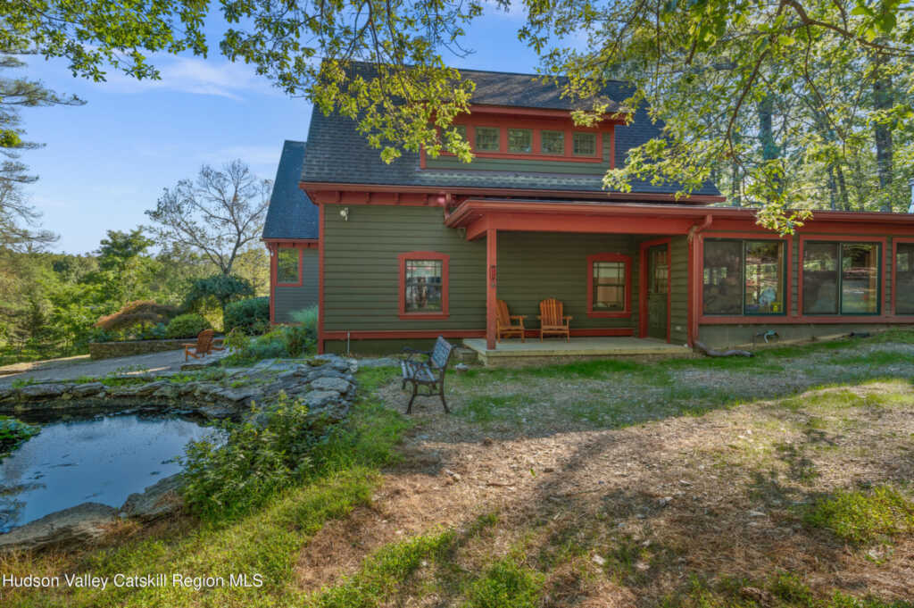 15 Old Farm Road, Rhinebeck, NY 12572 - Photo 2 of 35