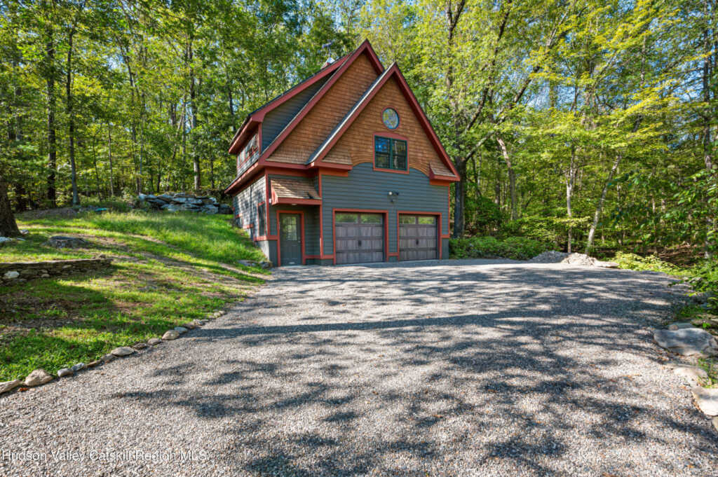 15 Old Farm Road, Rhinebeck, NY 12572 - Photo 4 of 35