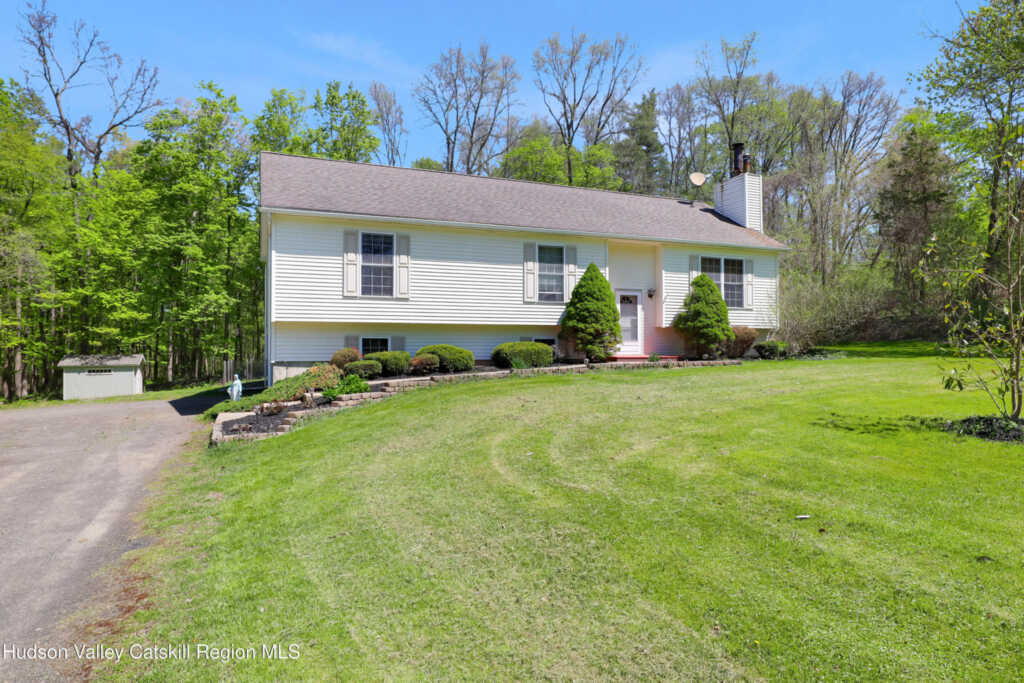 78 Duck Pond Rd, Stone Ridge, NY 12484 - Photo 2 of 25