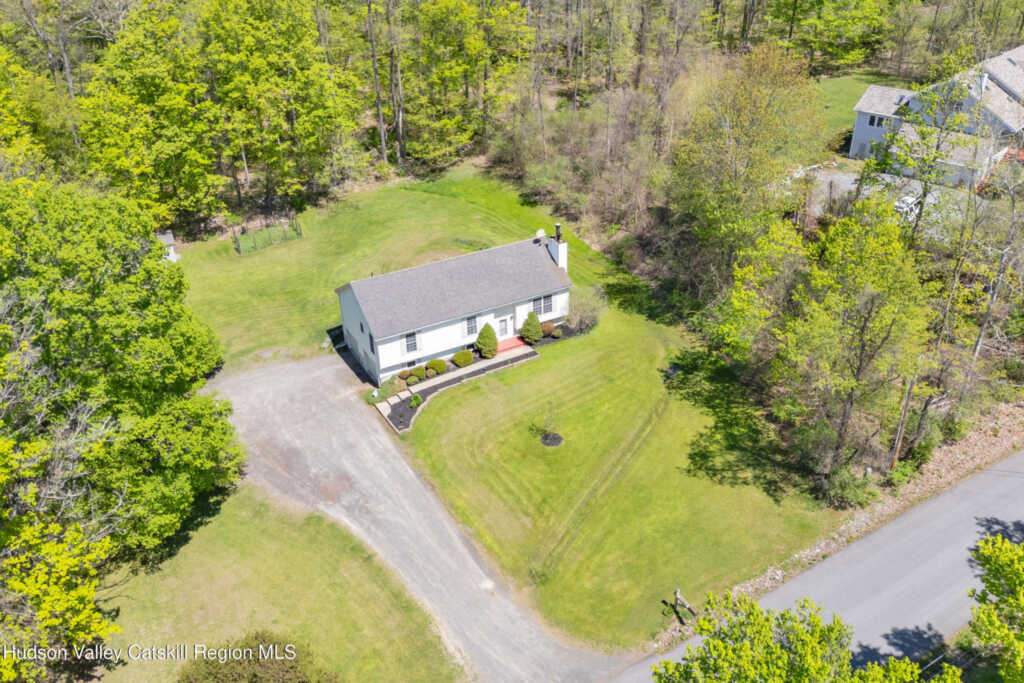 78 Duck Pond Rd, Stone Ridge, NY 12484 - Photo 22 of 25