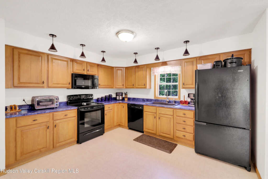 78 Duck Pond Rd, Stone Ridge, NY 12484 - Photo 9 of 25