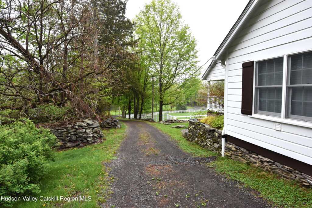 228 Woodland Road, Stone Ridge, NY 12484 - Photo 5 of 50