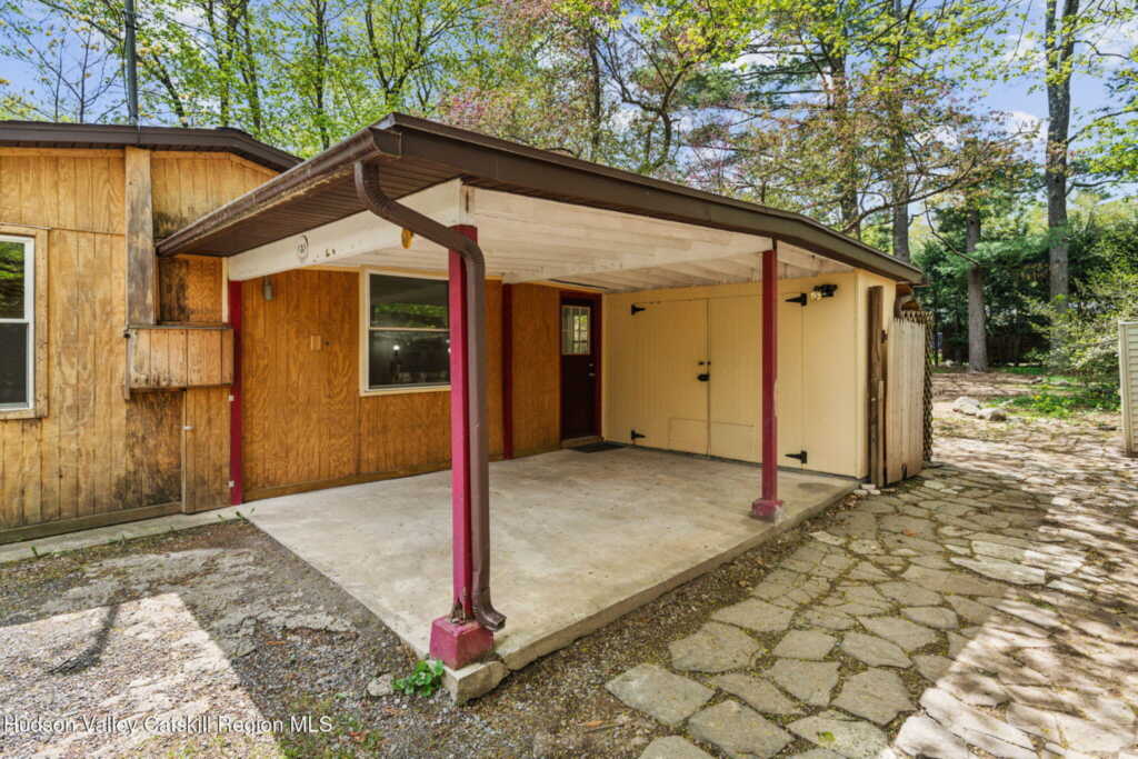 30 Dixon Avenue, Woodstock, NY 12498 - Photo 32 of 47