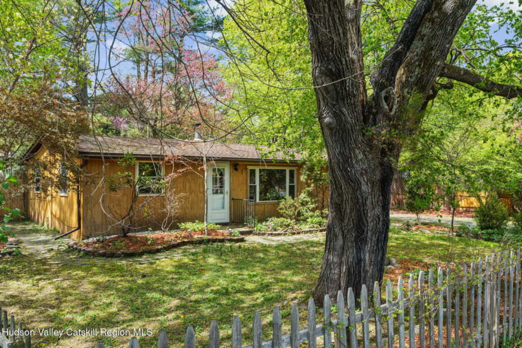 30 Dixon Avenue, Woodstock, NY 12498 - Photo 5 of 47