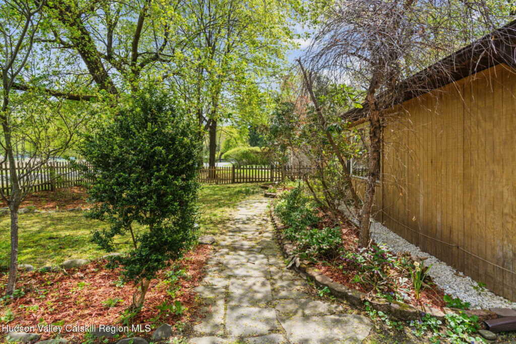 30 Dixon Avenue, Woodstock, NY 12498 - Photo 6 of 47