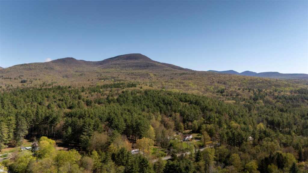 39 Van Wagner Road, Woodstock, NY 12495 - Photo 14 of 47