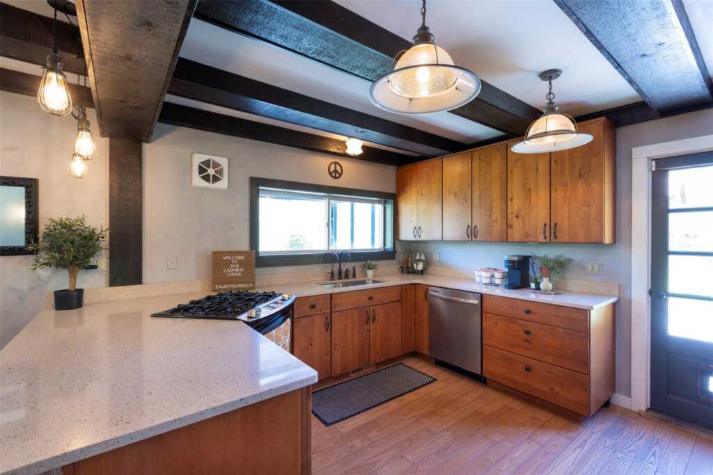 39 Van Wagner Road, Woodstock, NY 12495 - Photo 17 of 47