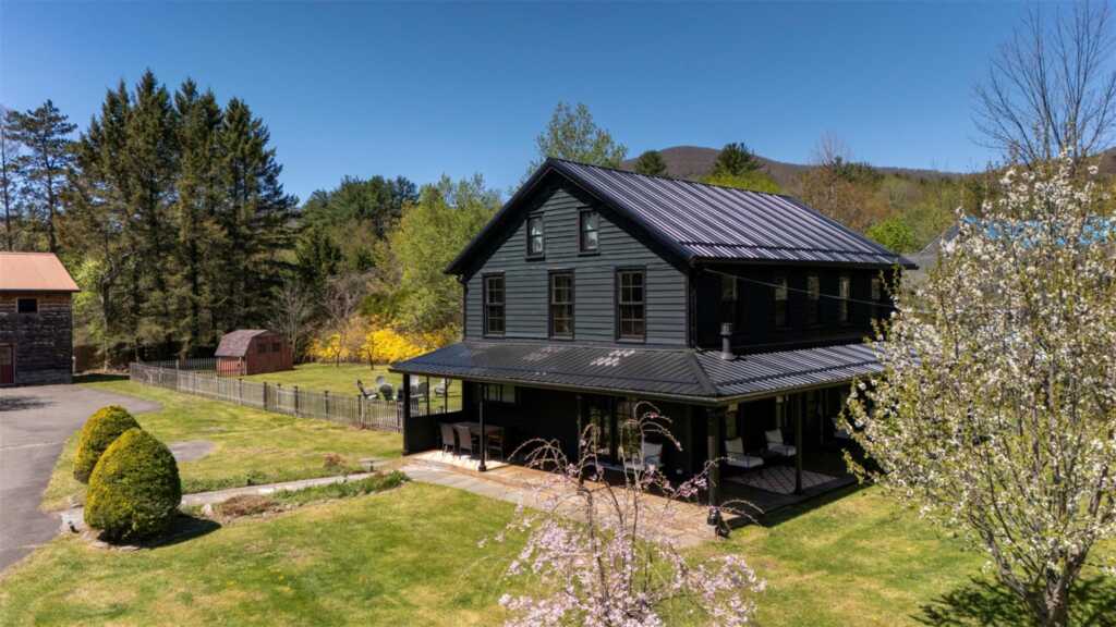 39 Van Wagner Road, Woodstock, NY 12495 - Photo 2 of 47