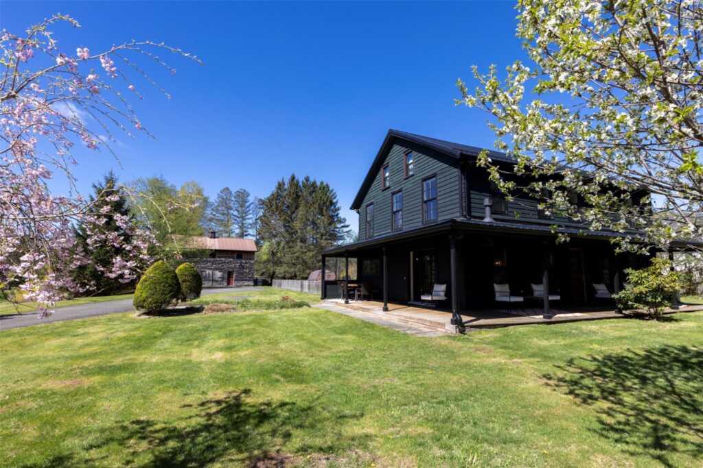 39 Van Wagner Road, Woodstock, NY 12495 - Photo 3 of 47