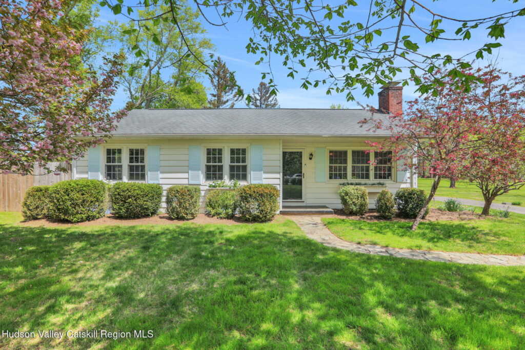 152 Schoonmaker Lane, Stone Ridge, NY 12484