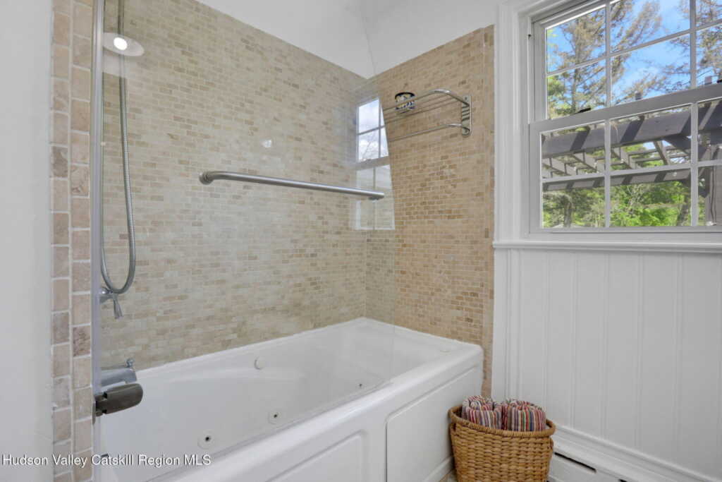 152 Schoonmaker Lane, Stone Ridge, NY 12484 - Photo 12 of 20