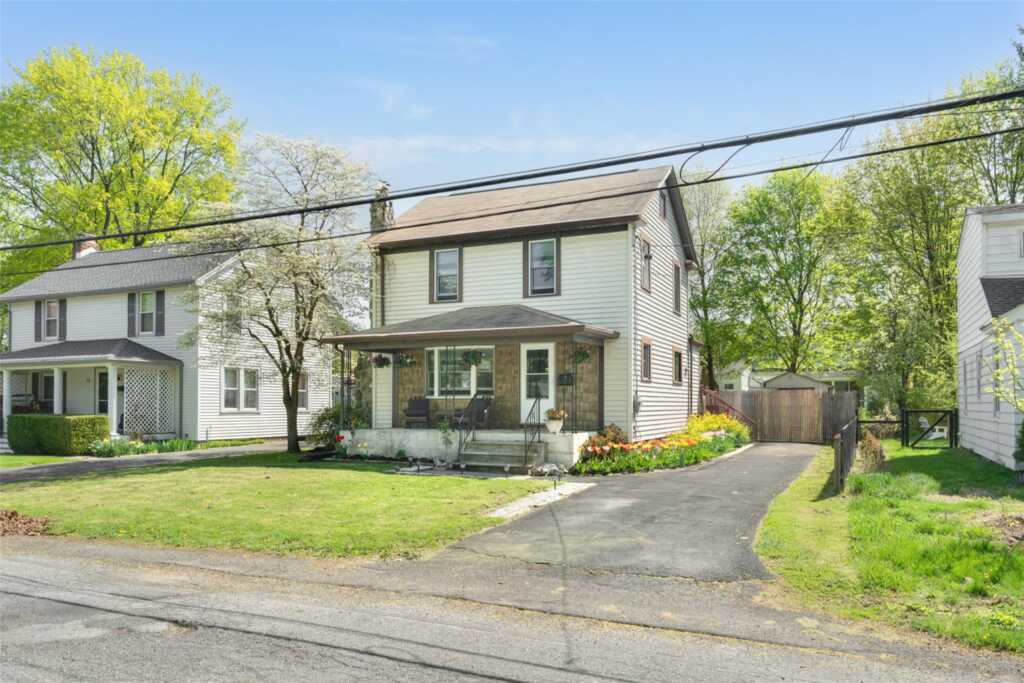 67 Arnett Road, Rhinebeck, NY 12572 - Photo 2 of 20