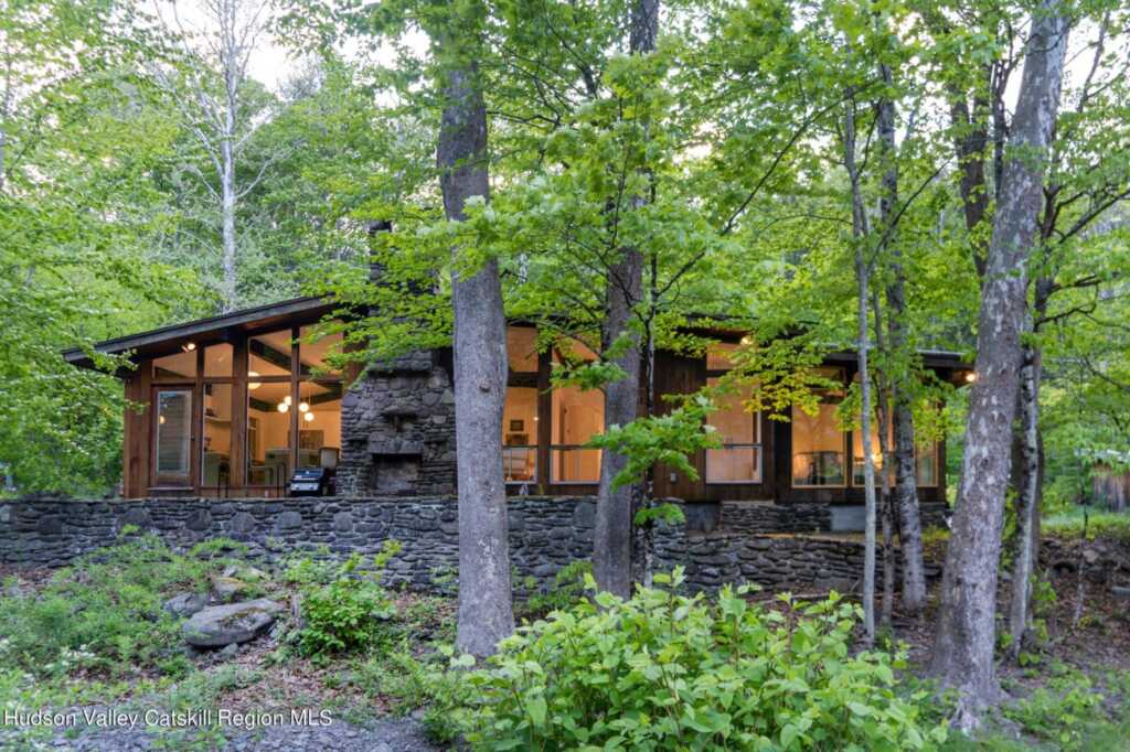 817 Woodland Valley Road, Phoenicia, NY 12464 - Photo 6 of 23