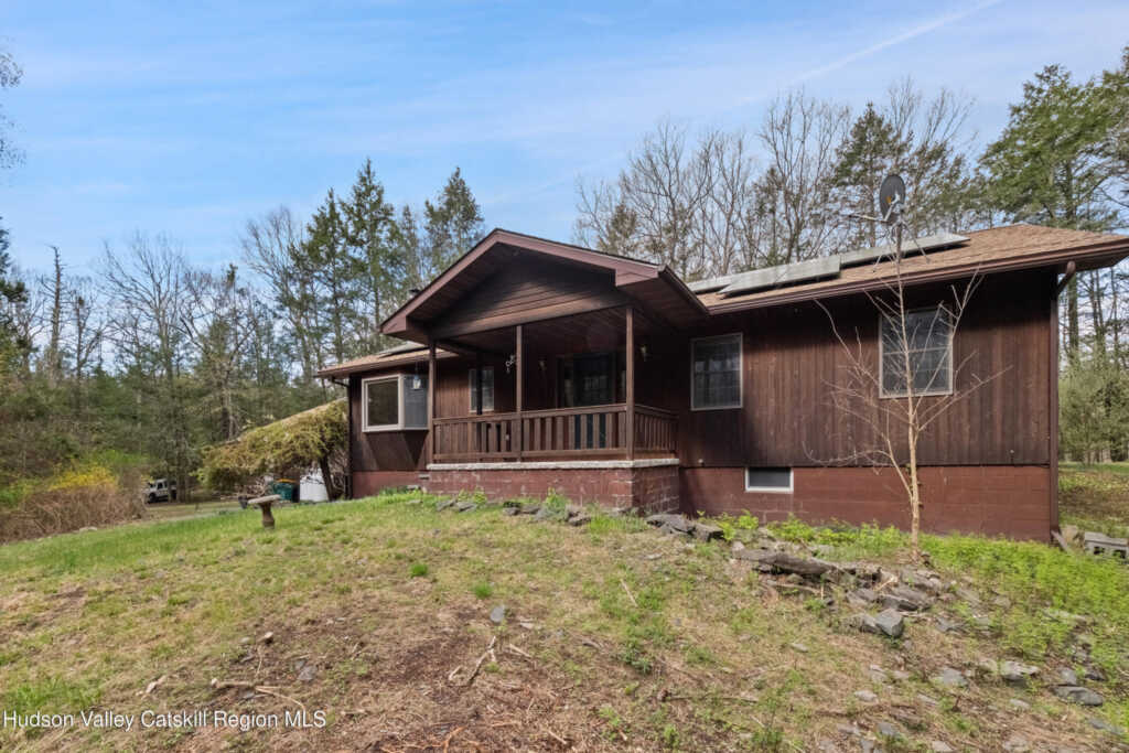 144 John Carle Road, Saugerties, NY 12477 - Photo 4 of 41