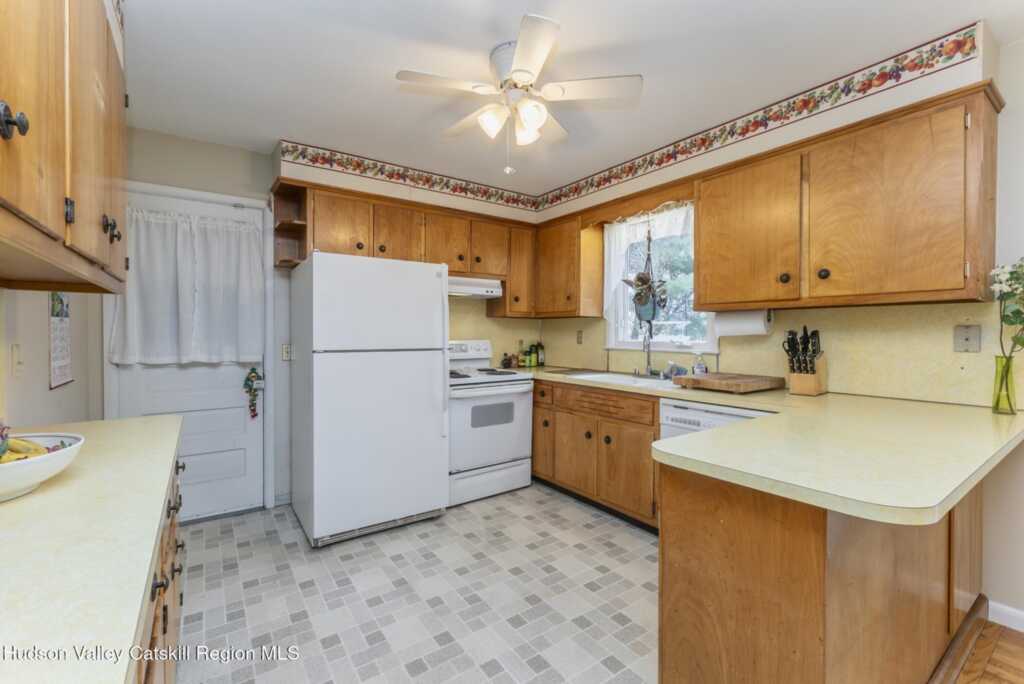 121 Rayna Street, Hurley, NY 12443 - Photo 16 of 41