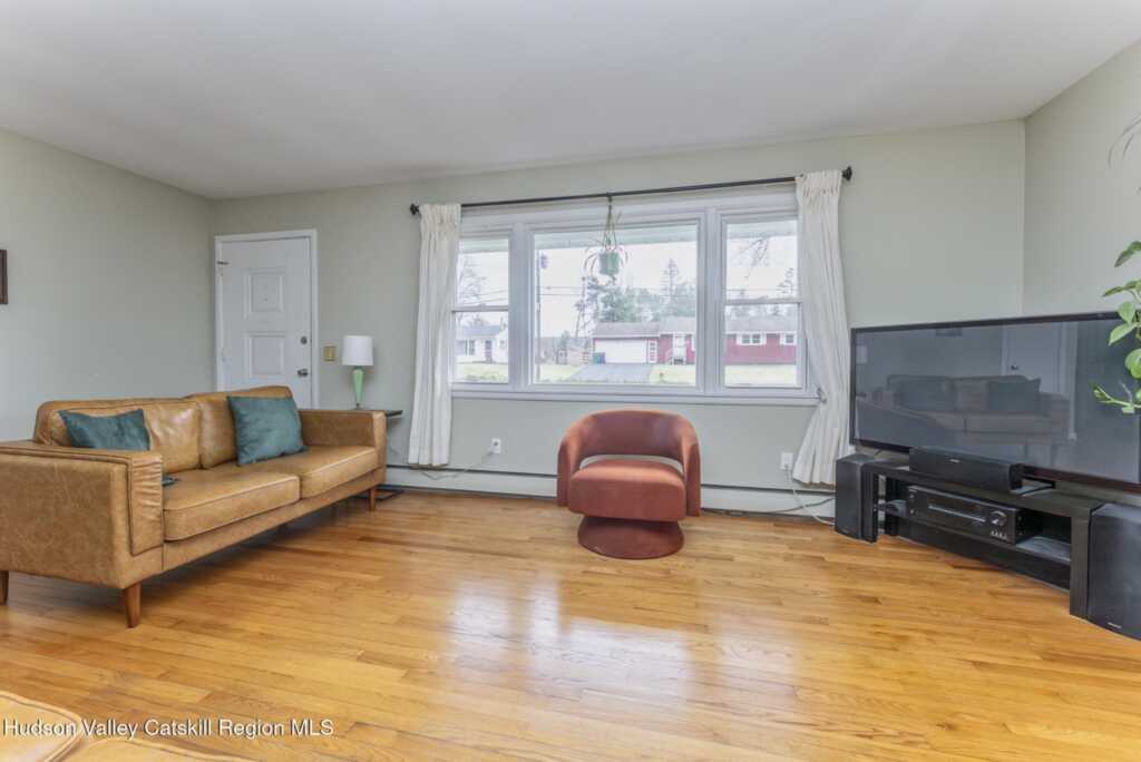 121 Rayna Street, Hurley, NY 12443 - Photo 8 of 41