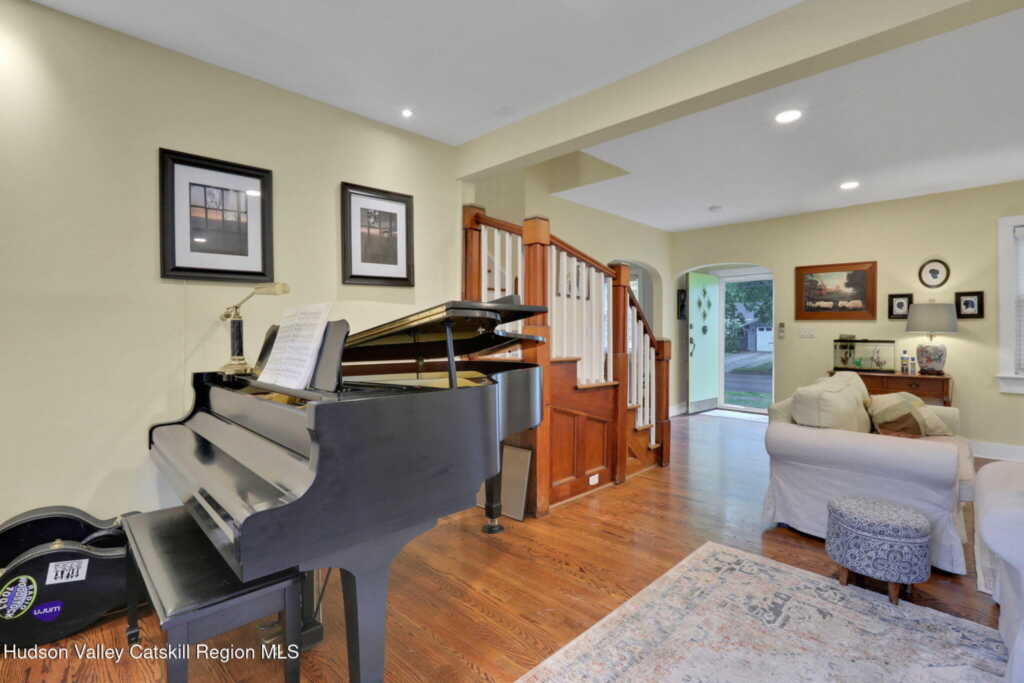 32 Finger Street, Saugerties, NY 12477 - Photo 11 of 31