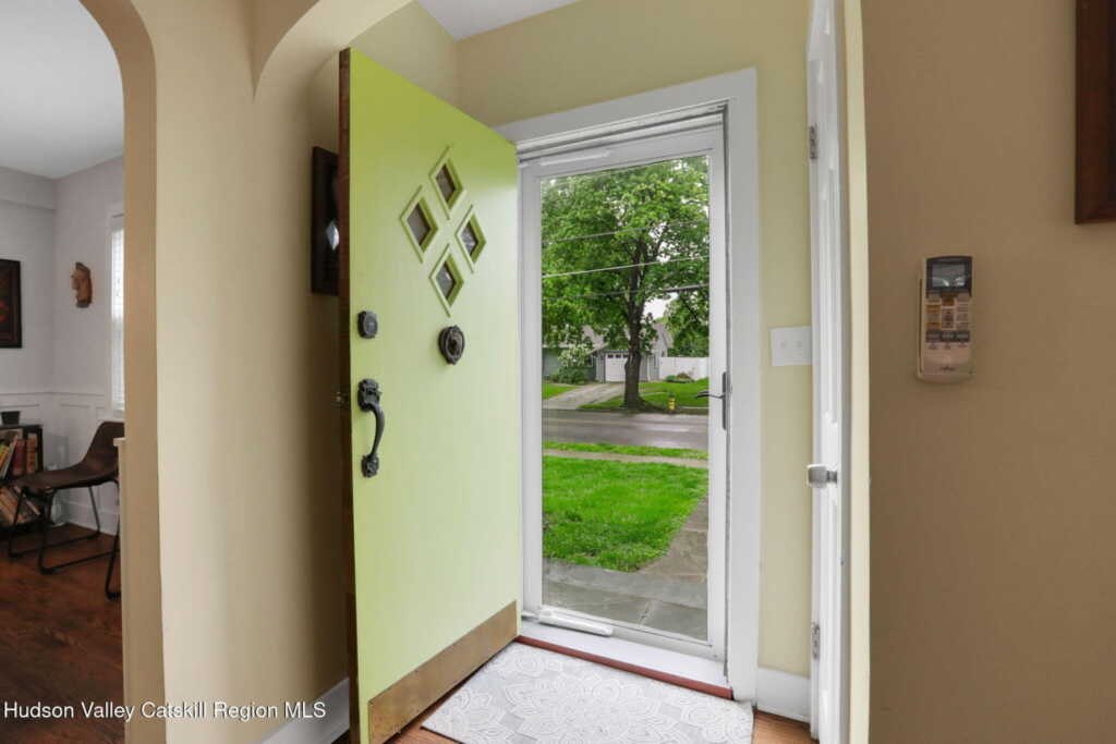 32 Finger Street, Saugerties, NY 12477 - Photo 13 of 31
