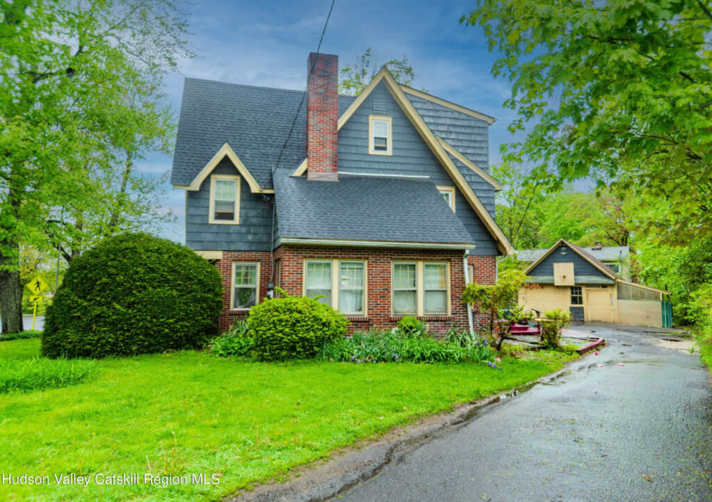 38 Plattekill Avenue Avenue, New Paltz, NY 12561