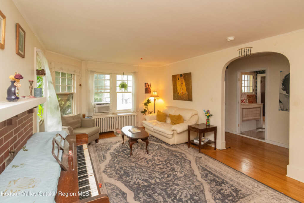 38 Plattekill Avenue Avenue, New Paltz, NY 12561 - Photo 10 of 28