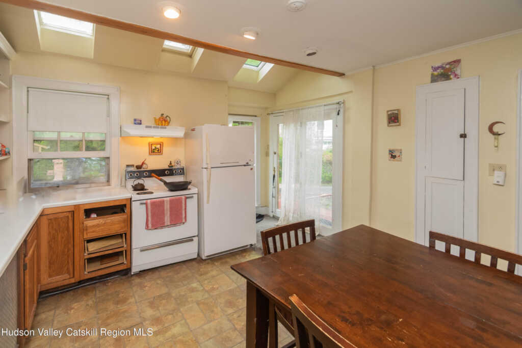38 Plattekill Avenue Avenue, New Paltz, NY 12561 - Photo 23 of 28