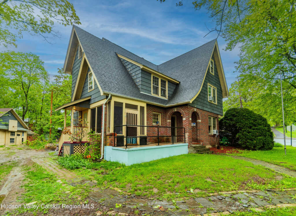 38 Plattekill Avenue Avenue, New Paltz, NY 12561 - Photo 4 of 28