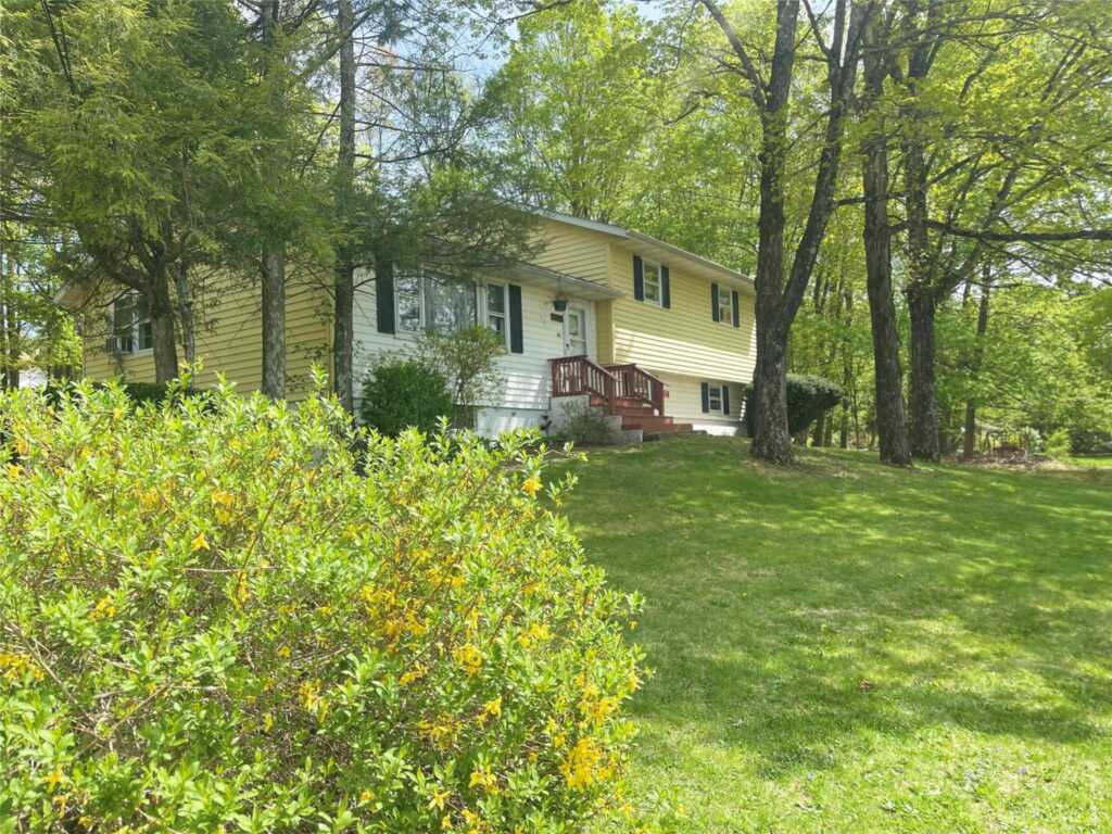 22 Prospect Street, Rhinebeck, NY 12580 - Photo 3 of 8